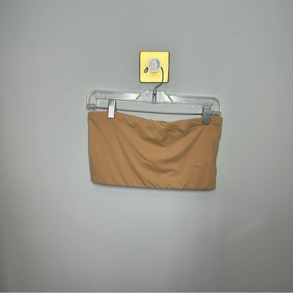 Skims Fits Everybody Bandeau Bra in Clay - Picture 2 of 5